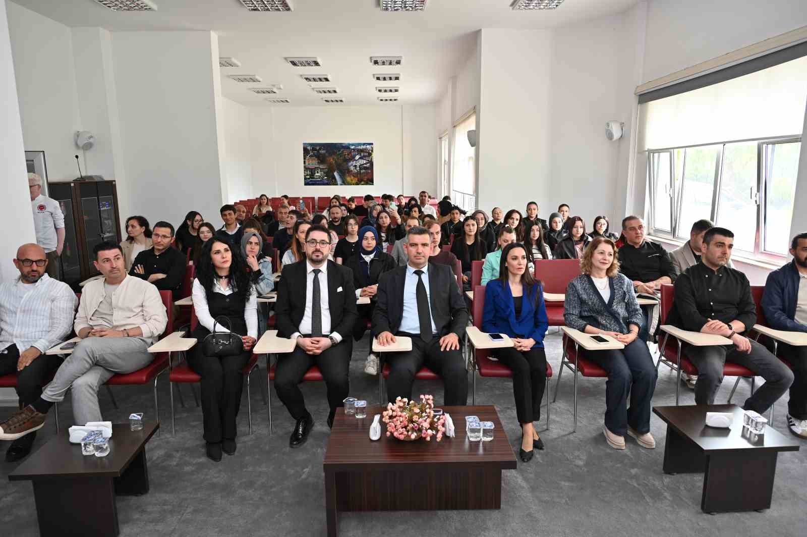 turk mutfagi haftasinda genc sefler hunerlerini sergiledi 6 DZOYX9b8