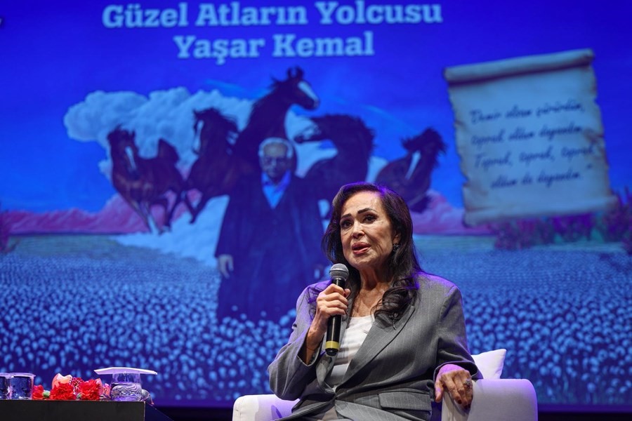 turk sinema sultani turkan soray set icin koyu yaktik davul zurnayla ugurladilar 1 jtNmFZkq