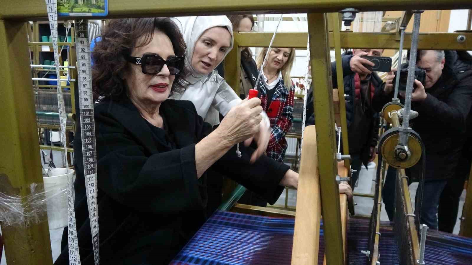 turk sinemasinin usta ismi hulya kocyigit trabzonda 1 JfmStYvO