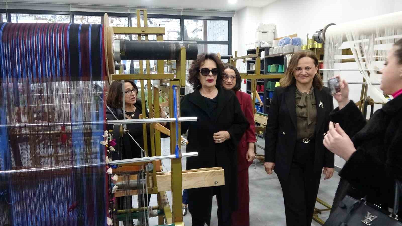turk sinemasinin usta ismi hulya kocyigit trabzonda 3
