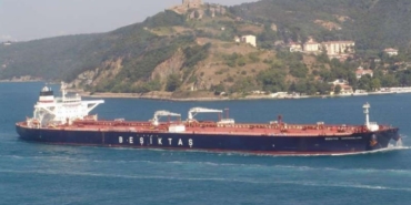 turk-sirketine-ait-ham-petrol-tankerinin-karadeniz-aciklarinda-vuruldugu-iddia-edildi-o-anlar-telsiz-tYkCC6D6.jpg