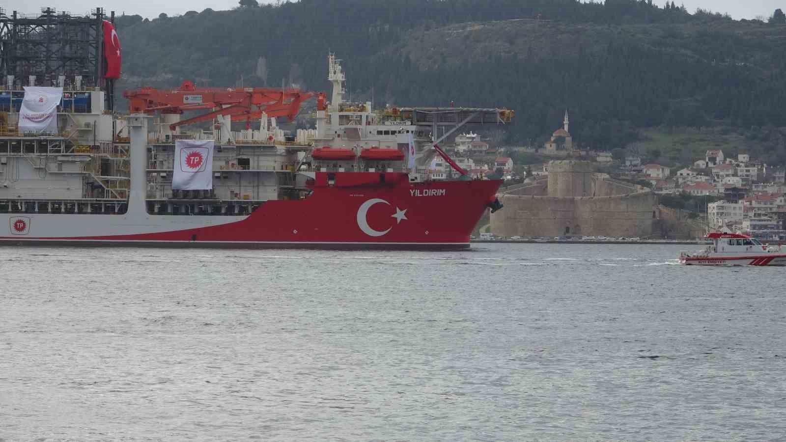 turk sondaj gemisi yildirim canakkale bogazindan gecti 10 BiLCPbLn
