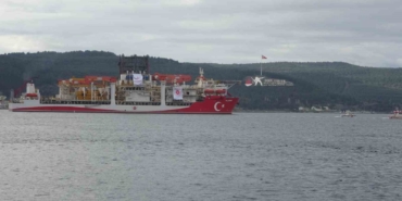 turk-sondaj-gemisi-yildirim-canakkale-bogazindan-gecti-lIgaS3vk.jpg