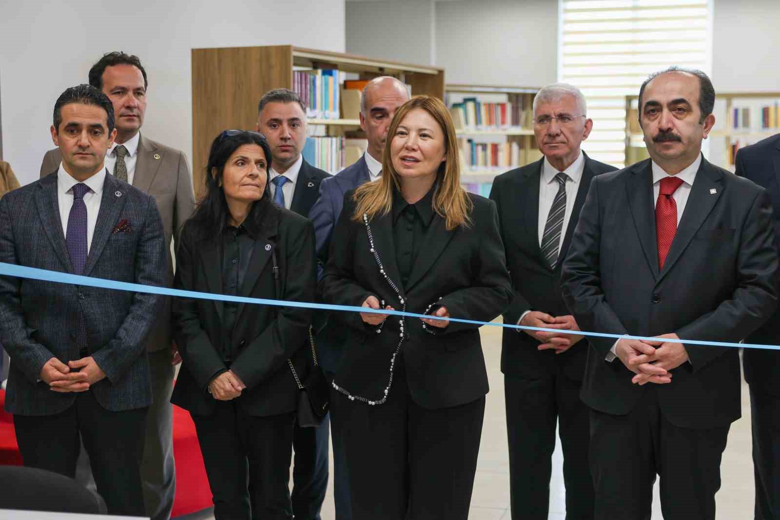 turk tarih kurumu 100 yil kitapligi omude acildi 0 UvPuGWBe
