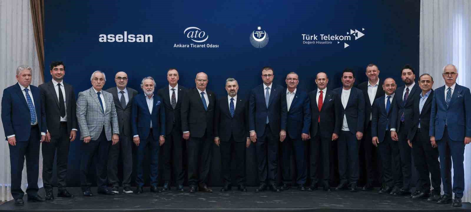 turk telekom ceosu sahin yerli ve milli haberlesme cihazi uretimi kirmizi cizgimizdir 0 L1RK2IEW