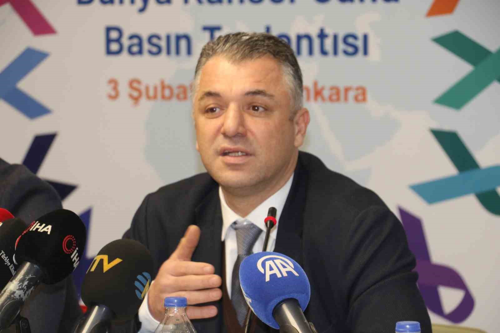 Türk Tıbbi Onkoloji Derneği Başkanı Karadurmuş: "Pozitif bilime inanın, erken tanıyı kaçırmayın ve sağlığınızı ertelemeyin" 8 turk tibbi onkoloji dernegi baskani karadurmus pozitif bilime inanin erken taniyi kacirmayin ve sagliginizi