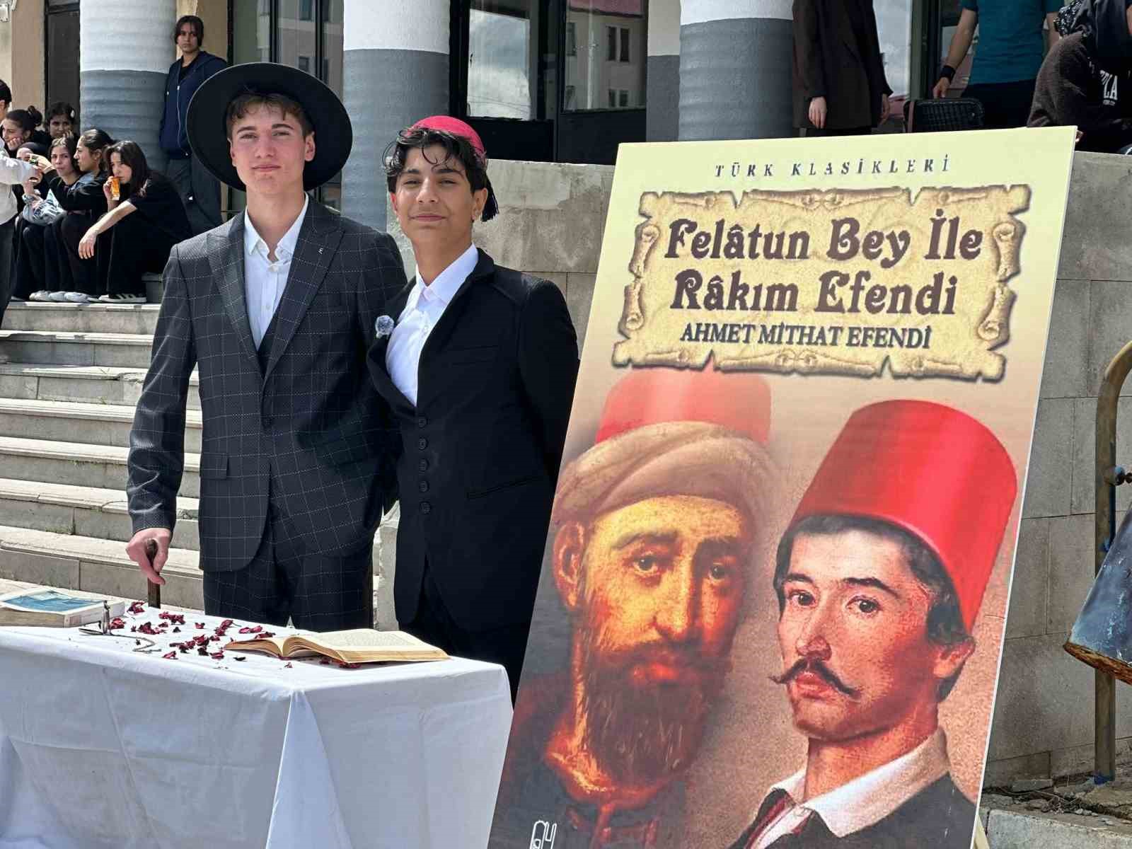 turk ve dunya edebiyatinin unutulmaz eserlerini tanittilar 6 LJhJkXVA