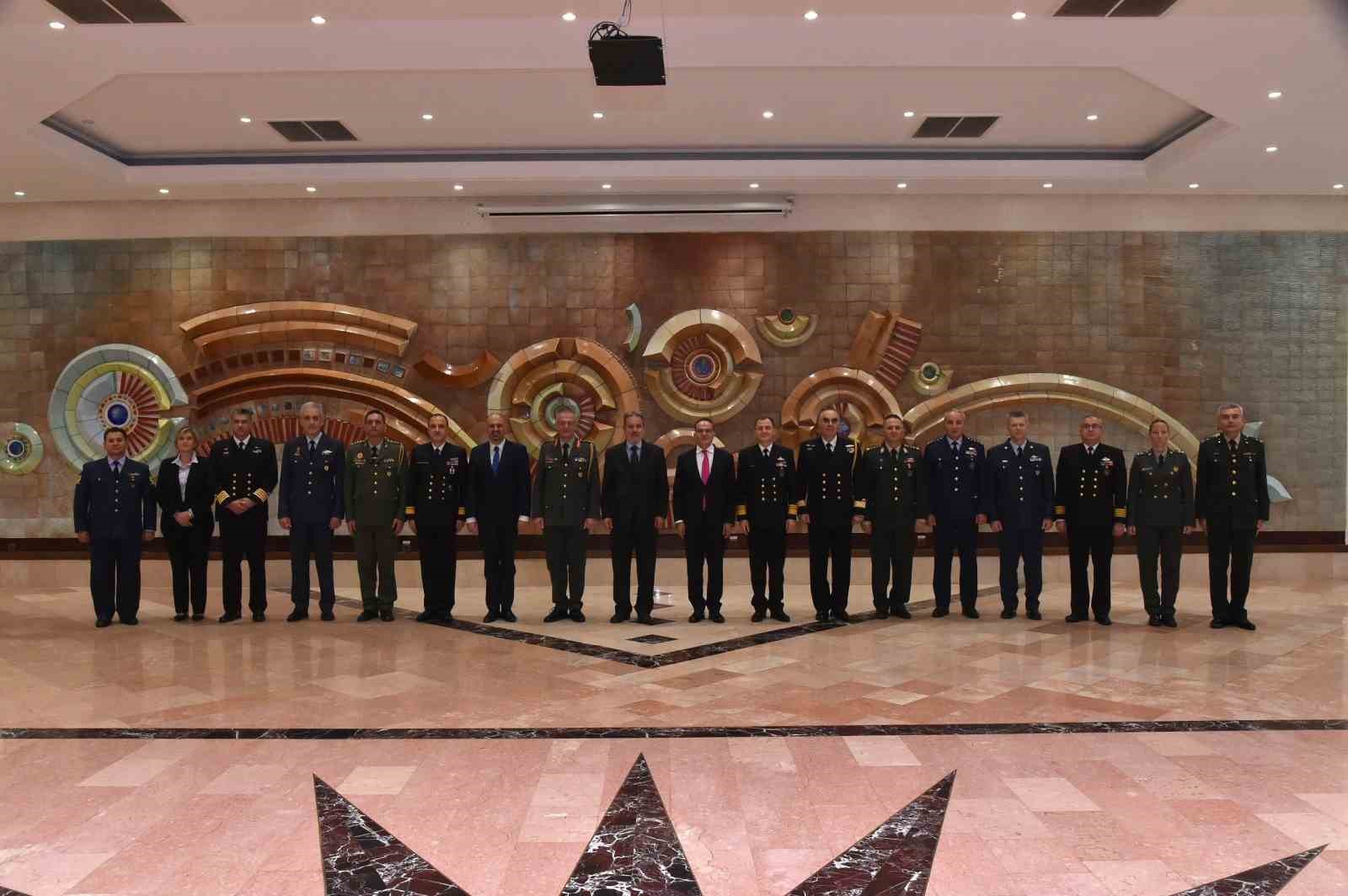 Türk ve Yunan heyetleri Güven Artırıcı Önlemler toplantısı kapsamında bir araya geldi 7 turk ve yunan heyetleri guven artirici onlemler toplantisi kapsaminda bir araya geldi 3 MzPwCnl5