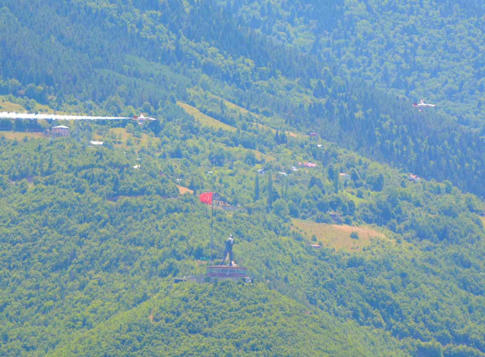 turk yildizlari artvin semalarinda prova ucusuyla nefes kesti 5 yJUGvpEA