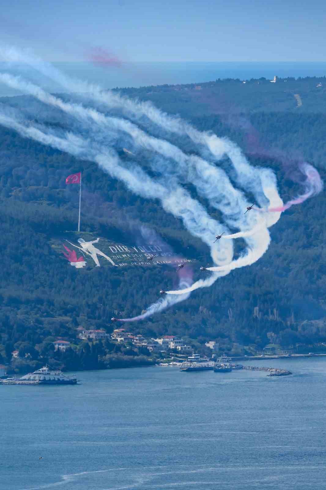 turk yildizlari canakkale semalarinda nefesleri kesti 7 Q7UsSKaC