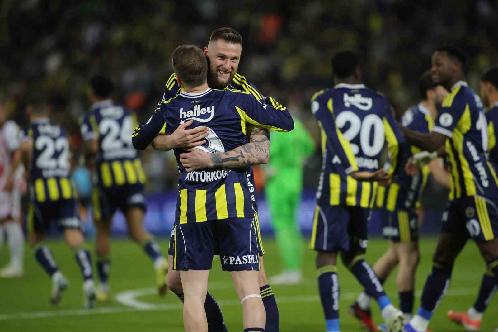 turkcell super kupa fenerbahce 1 samsunspor 0 mac devam ediyor 1 Vtdj5pqX