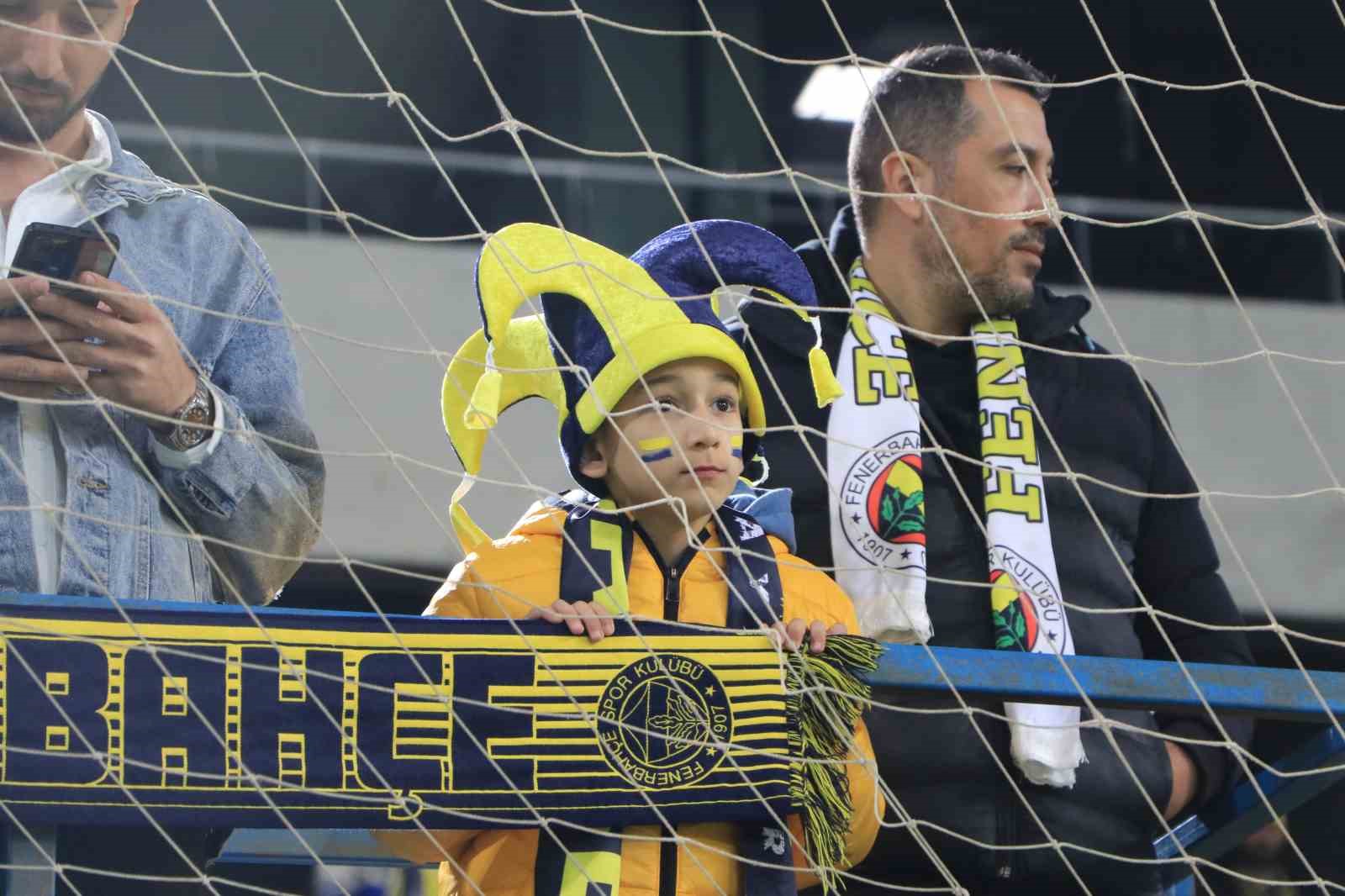 turkcell super kupa fenerbahce 1 samsunspor 0 mac devam ediyor 21 1vveU4Wb