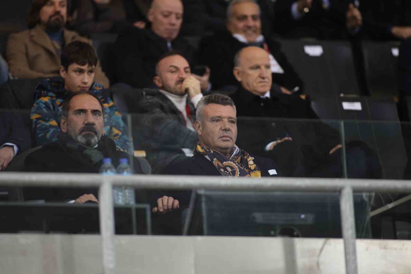 turkcell super kupa fenerbahce 1 samsunspor 0 mac devam ediyor 5 hZFRC75q