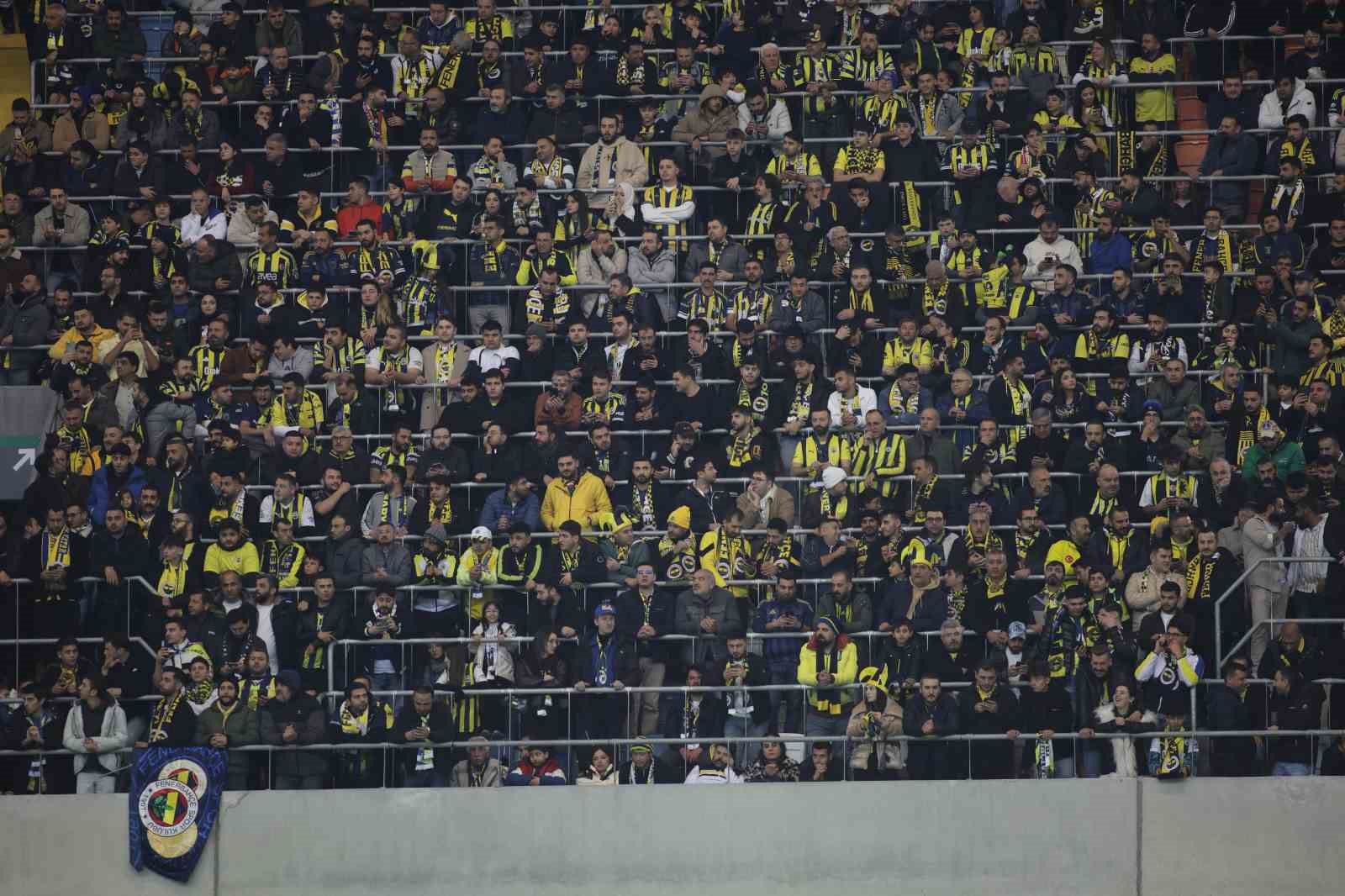 turkcell super kupa fenerbahce 1 samsunspor 0 mac devam ediyor 9 8Zpb3FBS