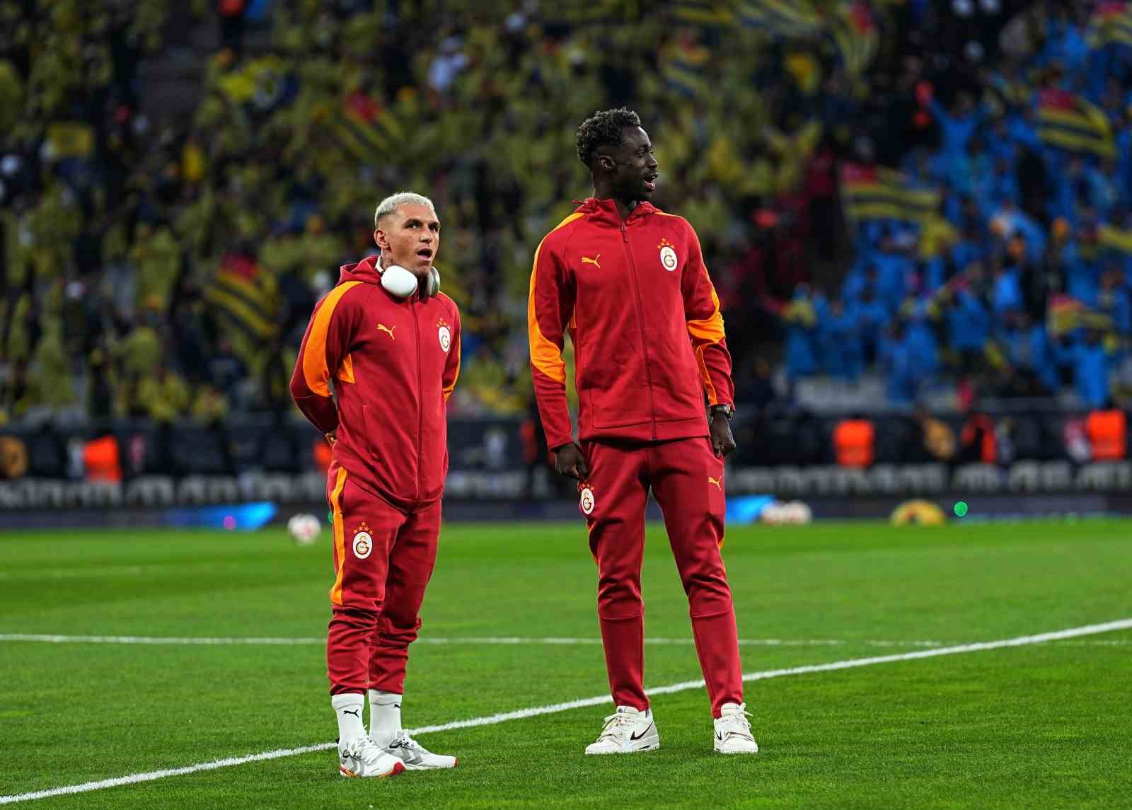 turkcell super kupa galatasaray 0 fenerbahce 0 mac devam ediyor 0 QtHfC6TN