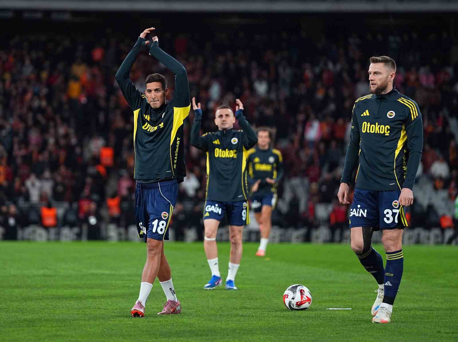turkcell super kupa galatasaray 0 fenerbahce 0 mac devam ediyor 17 2tmWrApS