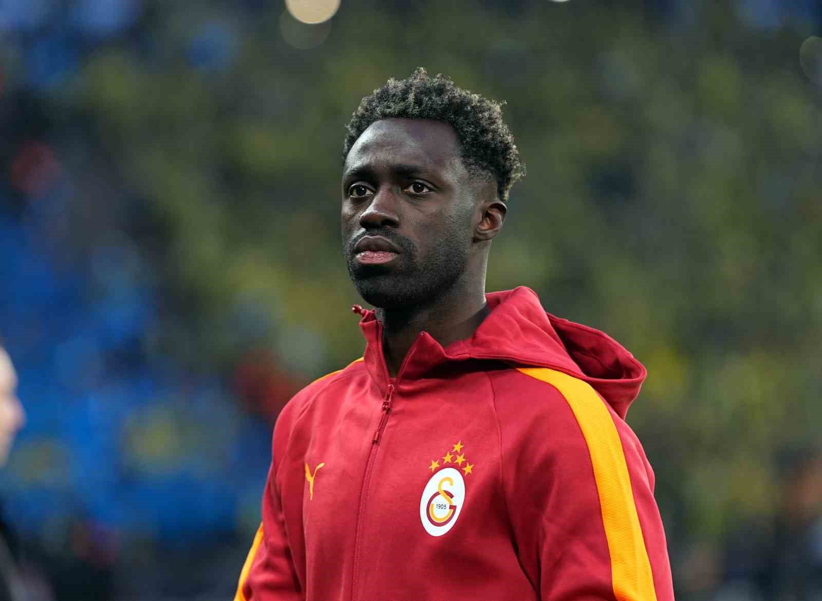 turkcell super kupa galatasaray 0 fenerbahce 0 mac devam ediyor 4 PwT4NDOR