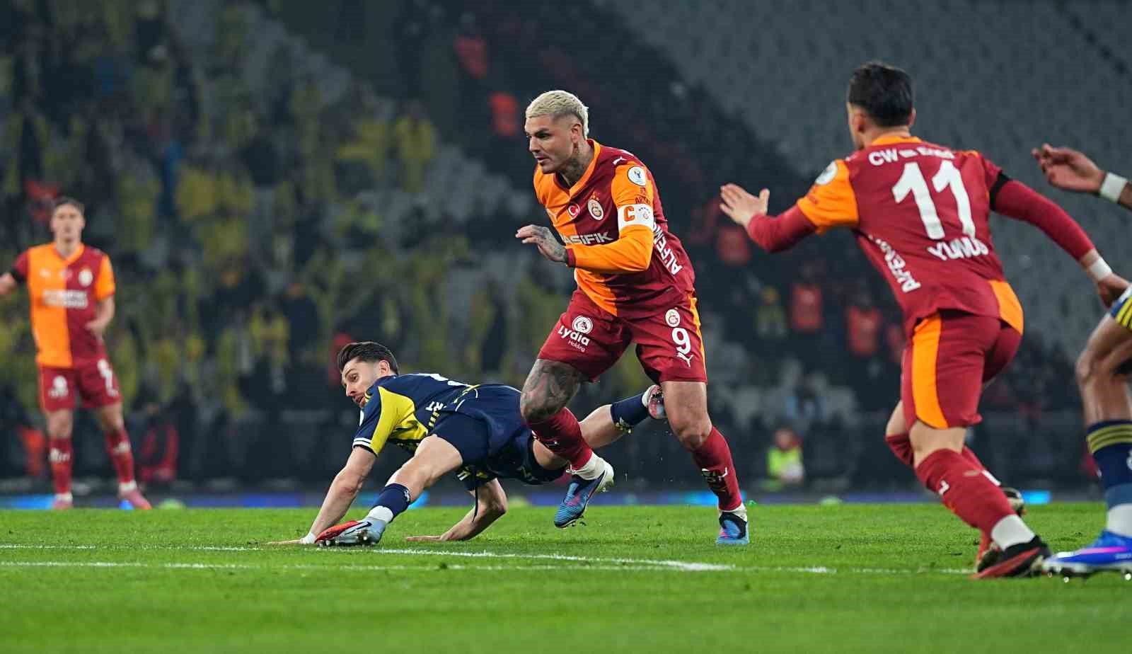 turkcell super kupa galatasaray 0 fenerbahce 0 mac devam ediyor 48 UnZnSvec