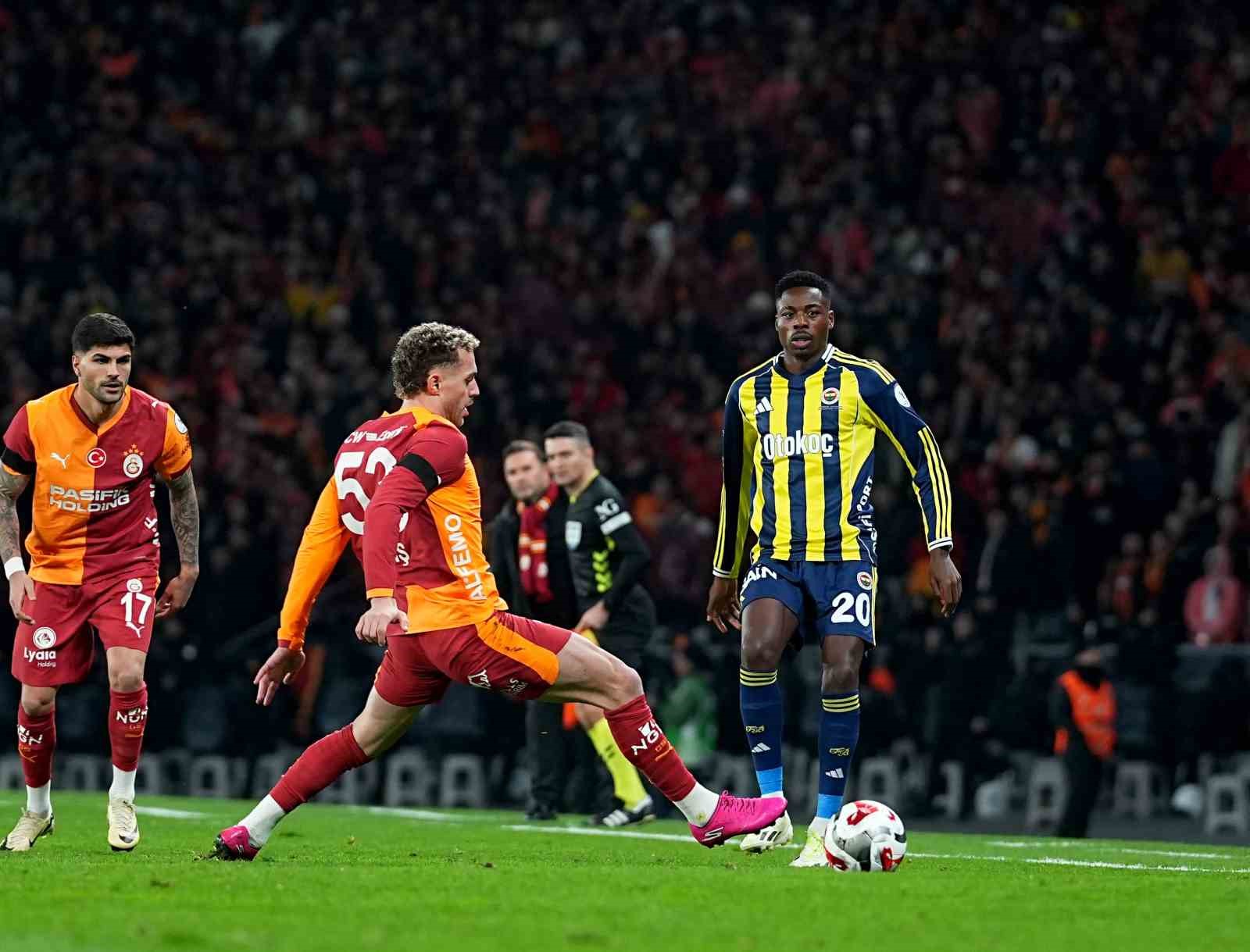 turkcell super kupa galatasaray 0 fenerbahce 0 mac devam ediyor 52