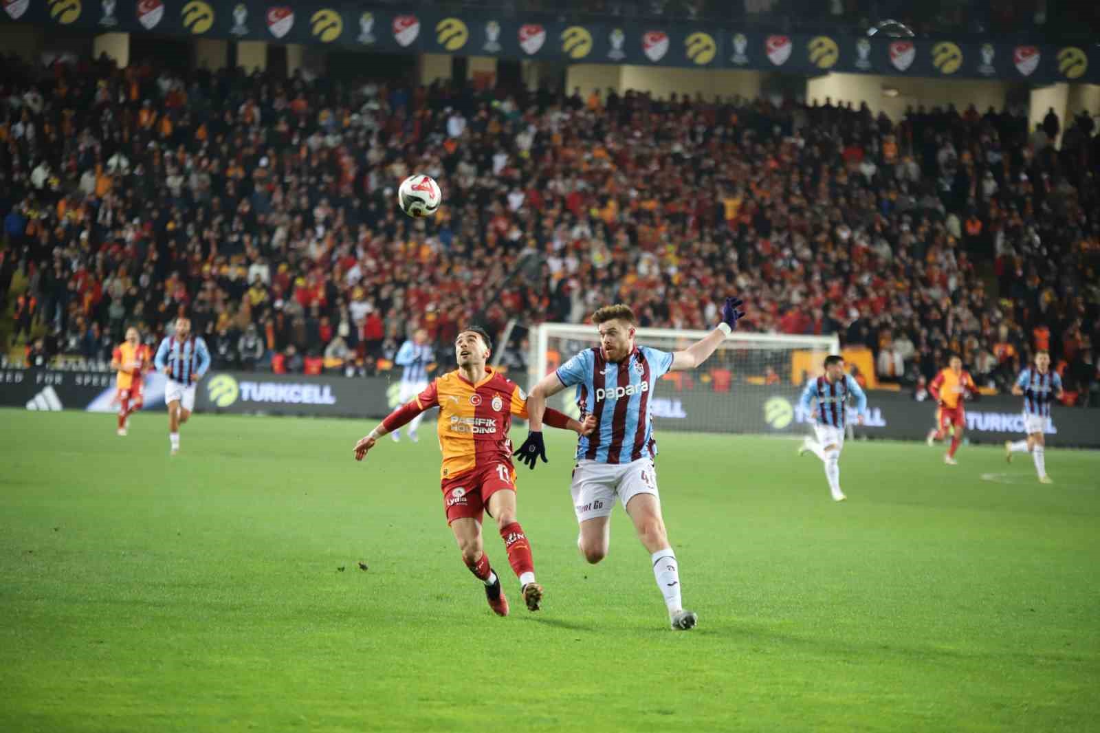 turkcell super kupa galatasaray 2 trabzonspor 0 ilk yari 1 i9wzdfE9