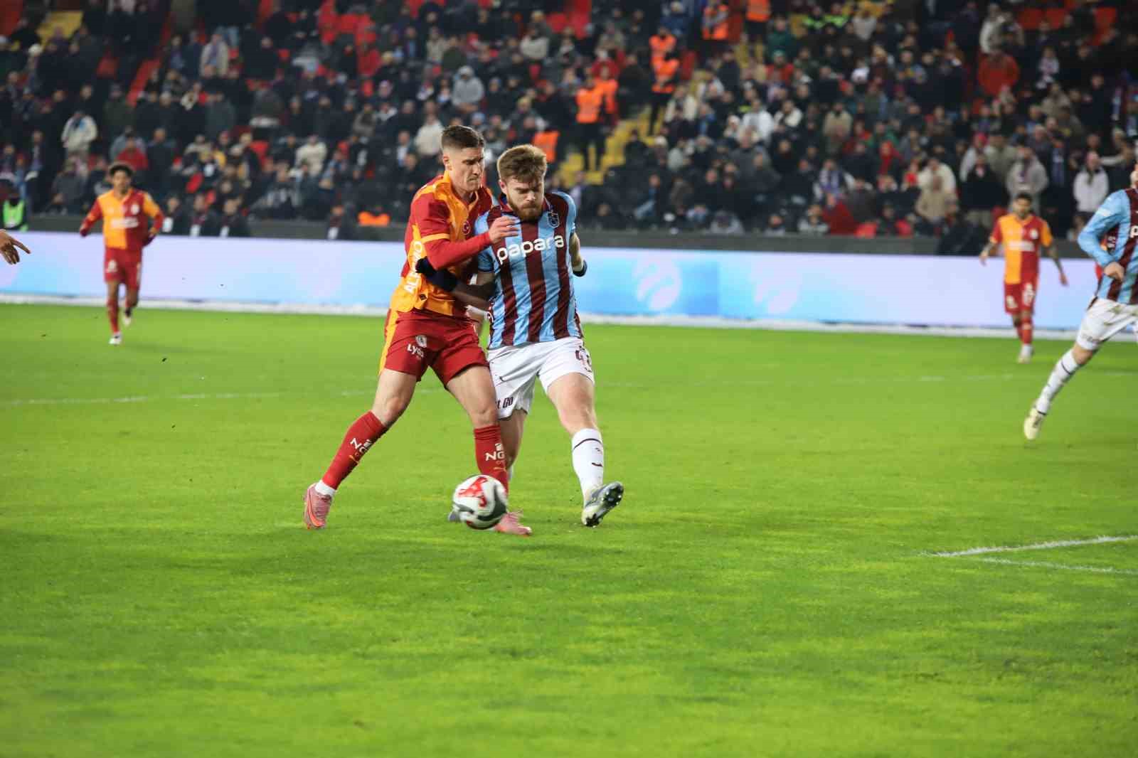 turkcell super kupa galatasaray 2 trabzonspor 0 ilk yari 10