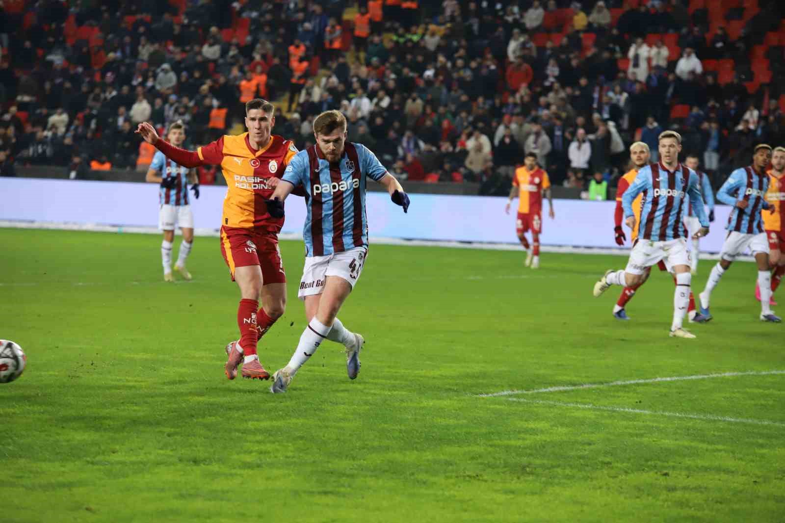 turkcell super kupa galatasaray 2 trabzonspor 0 ilk yari 11 tIfPGDgb