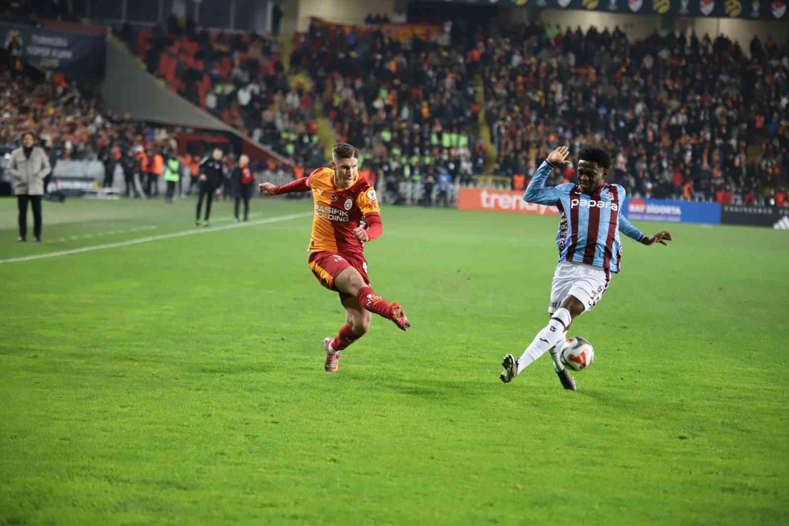 turkcell super kupa galatasaray 2 trabzonspor 0 ilk yari 12