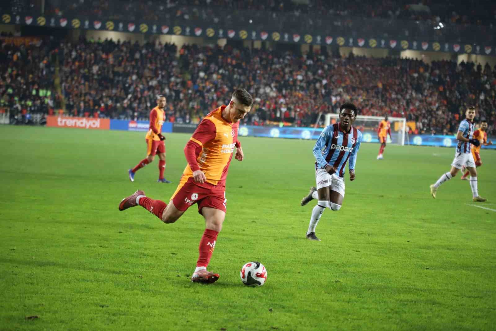 turkcell super kupa galatasaray 2 trabzonspor 0 ilk yari 13 hQUrT5e2