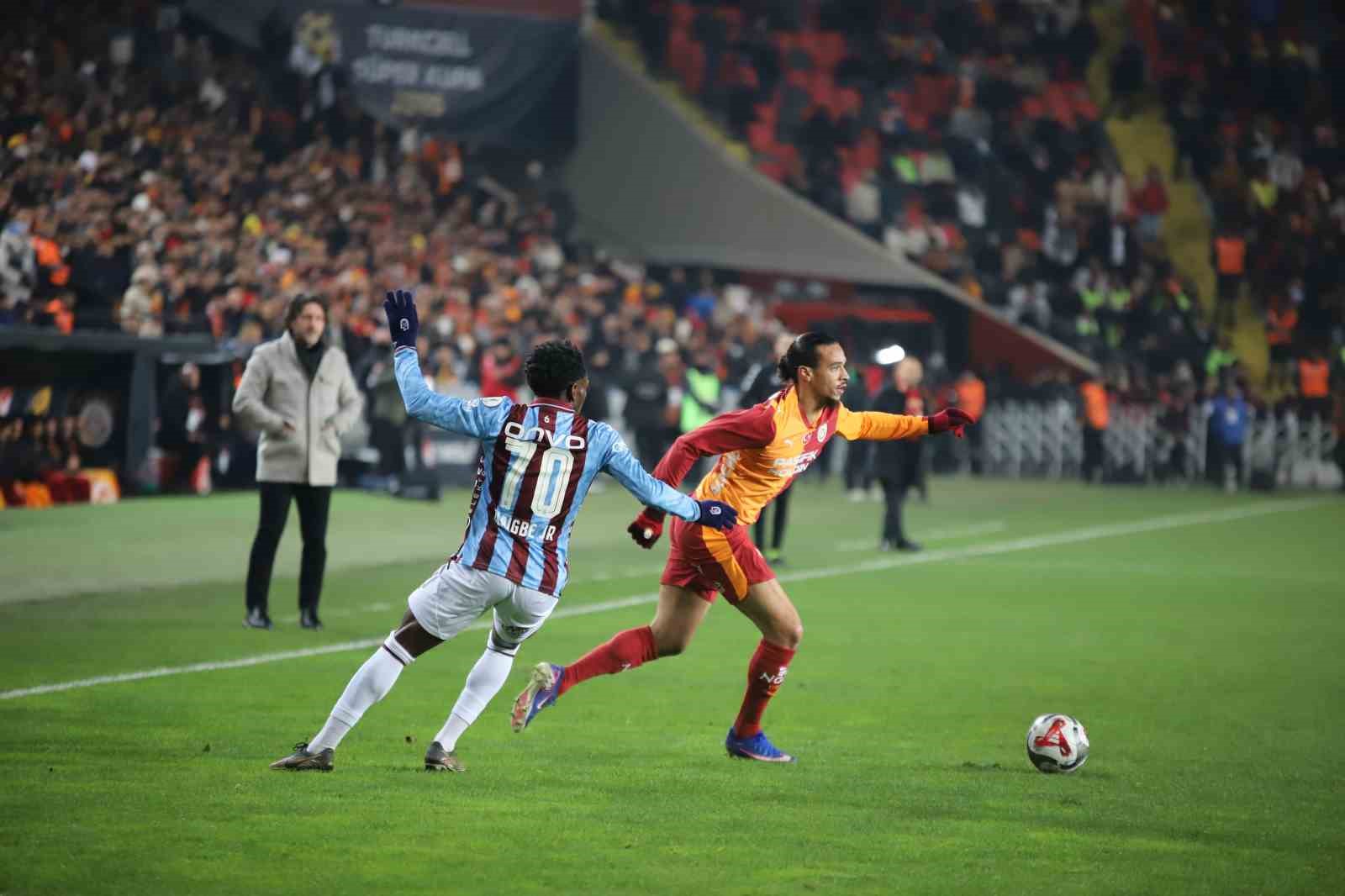 turkcell super kupa galatasaray 2 trabzonspor 0 ilk yari 23 McwyVzea
