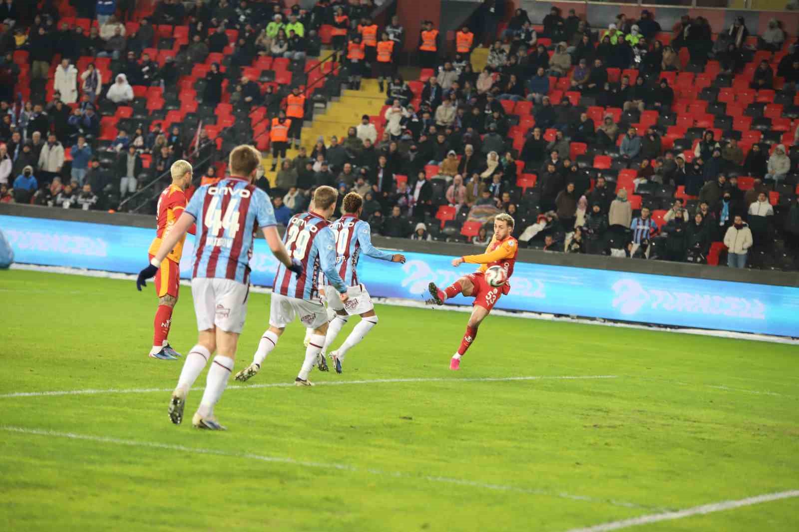 turkcell super kupa galatasaray 2 trabzonspor 0 ilk yari 27 wNChashi