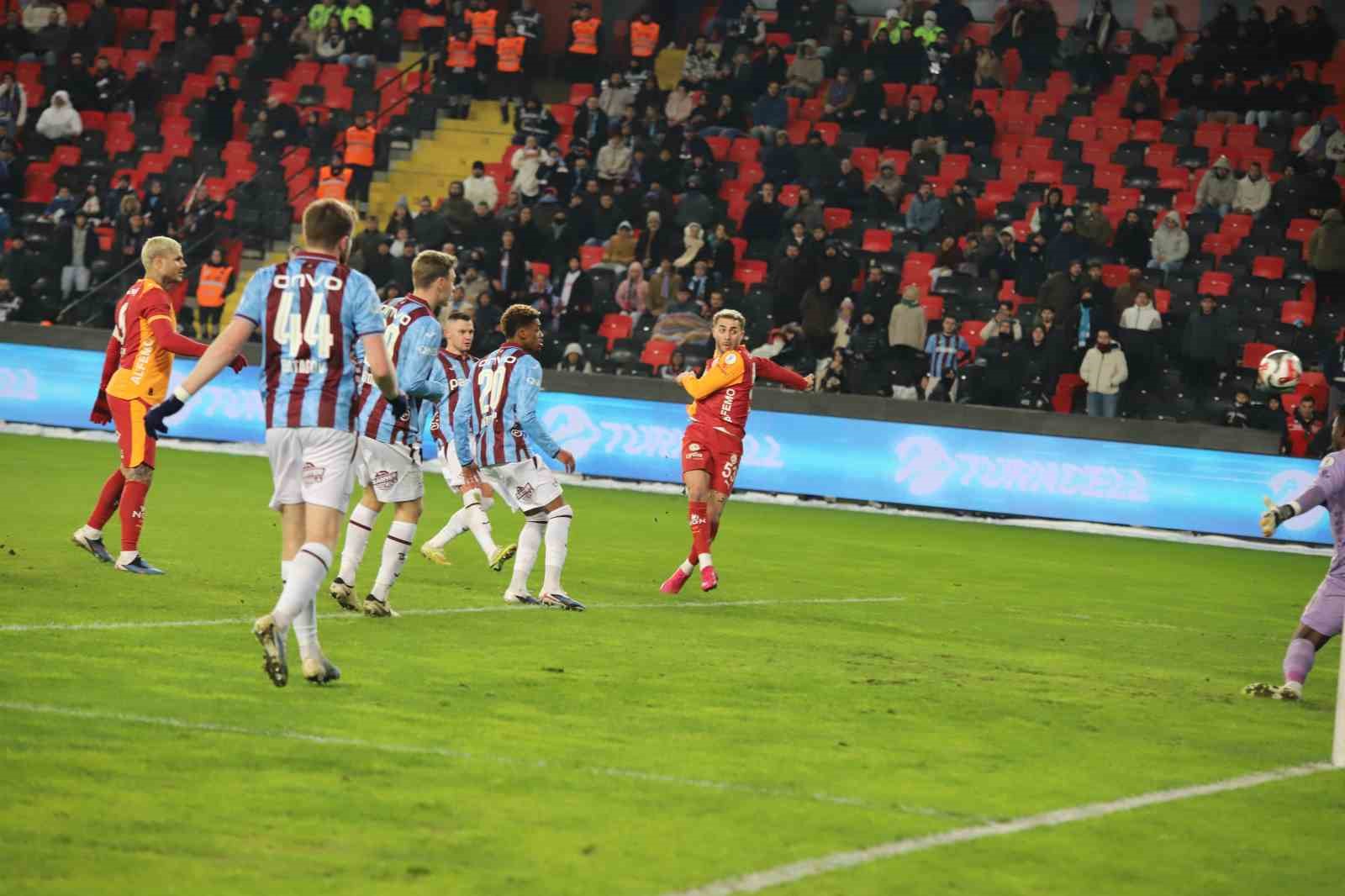 turkcell super kupa galatasaray 2 trabzonspor 0 ilk yari 28