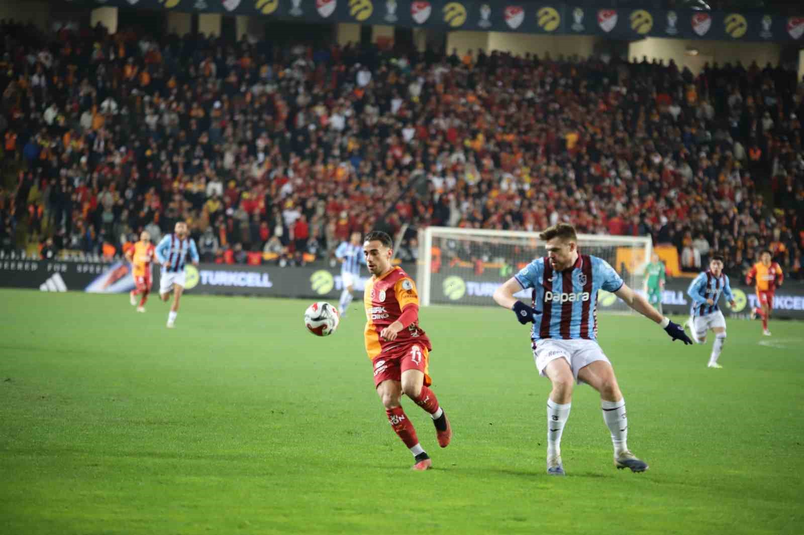 turkcell super kupa galatasaray 2 trabzonspor 0 ilk yari 3 aaLNTr2L