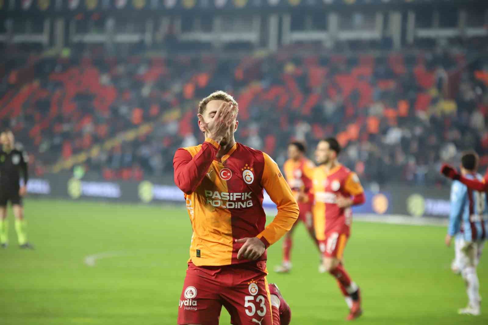 turkcell super kupa galatasaray 2 trabzonspor 0 ilk yari 33 cR4w2Ttw