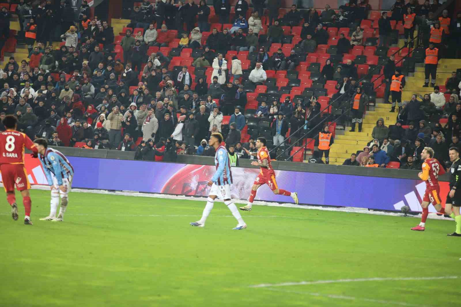 turkcell super kupa galatasaray 2 trabzonspor 0 ilk yari 40 JIcXydEg