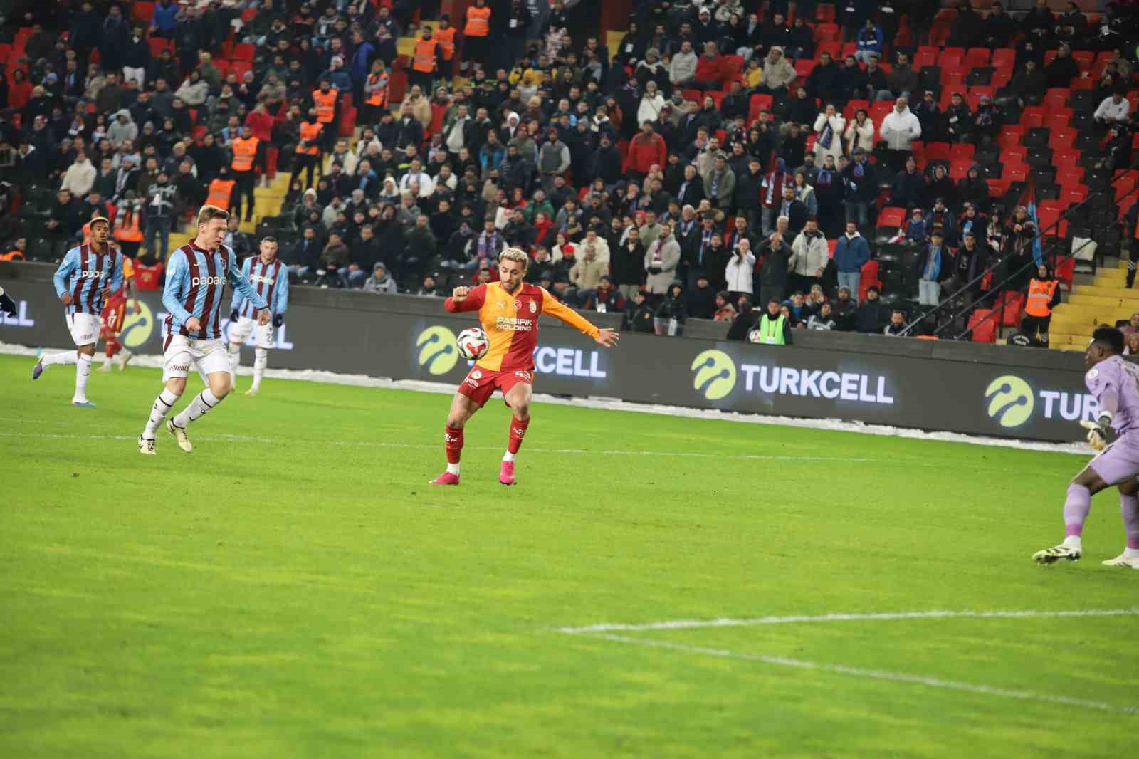 turkcell super kupa galatasaray 2 trabzonspor 0 ilk yari 5 5dSpwE1Q