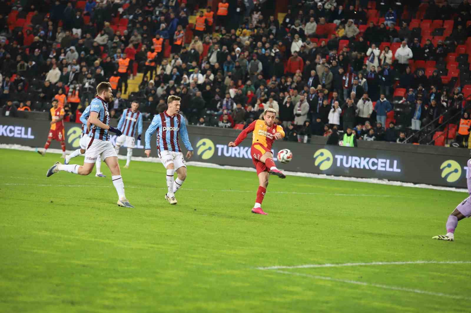 turkcell super kupa galatasaray 2 trabzonspor 0 ilk yari 7 WX5UyVGE