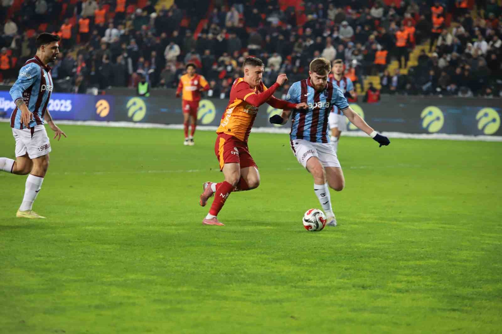 turkcell super kupa galatasaray 2 trabzonspor 0 ilk yari 9