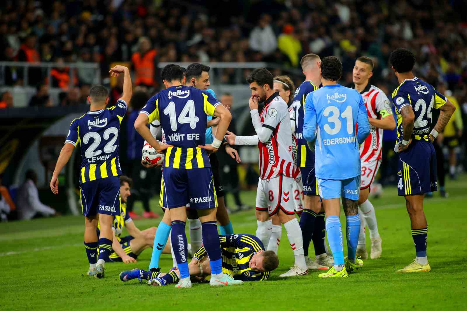 turkcell super kupada finalin adi galatasaray fenerbahce 26 YDWCZiyn
