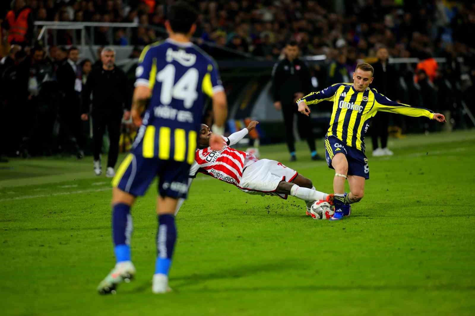 turkcell super kupada finalin adi galatasaray fenerbahce 3 sVmhSM8V
