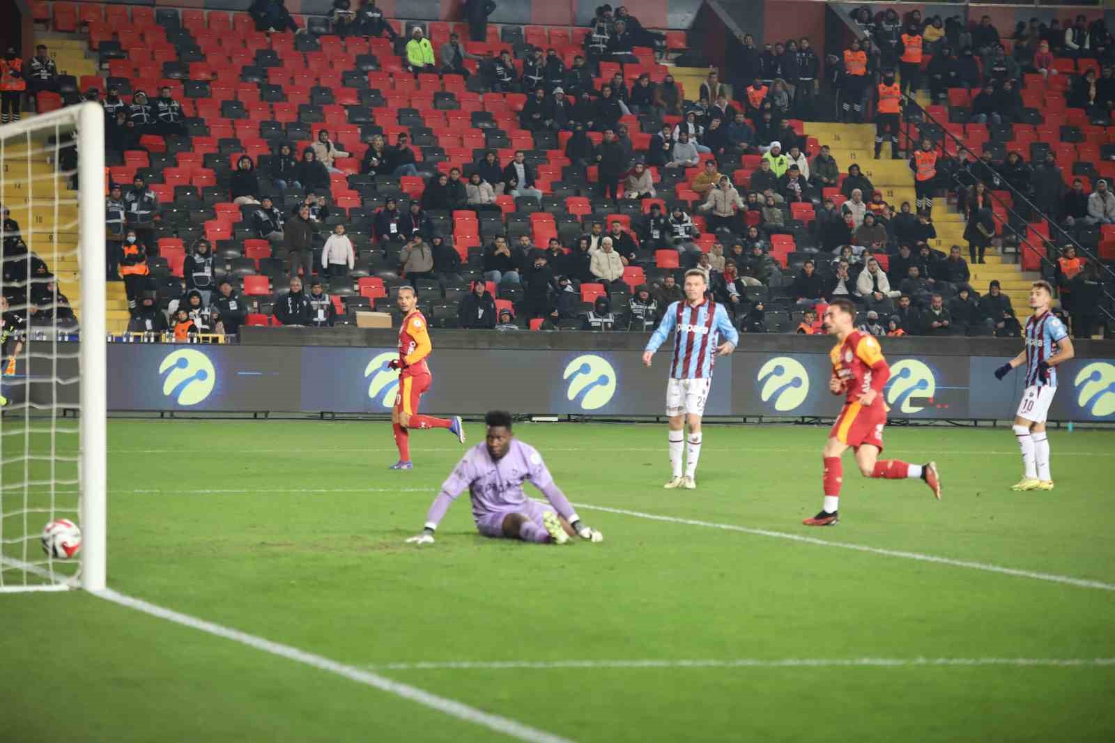 turkcell super kupada ilk finalist galatasaray 14 KUtYH31F