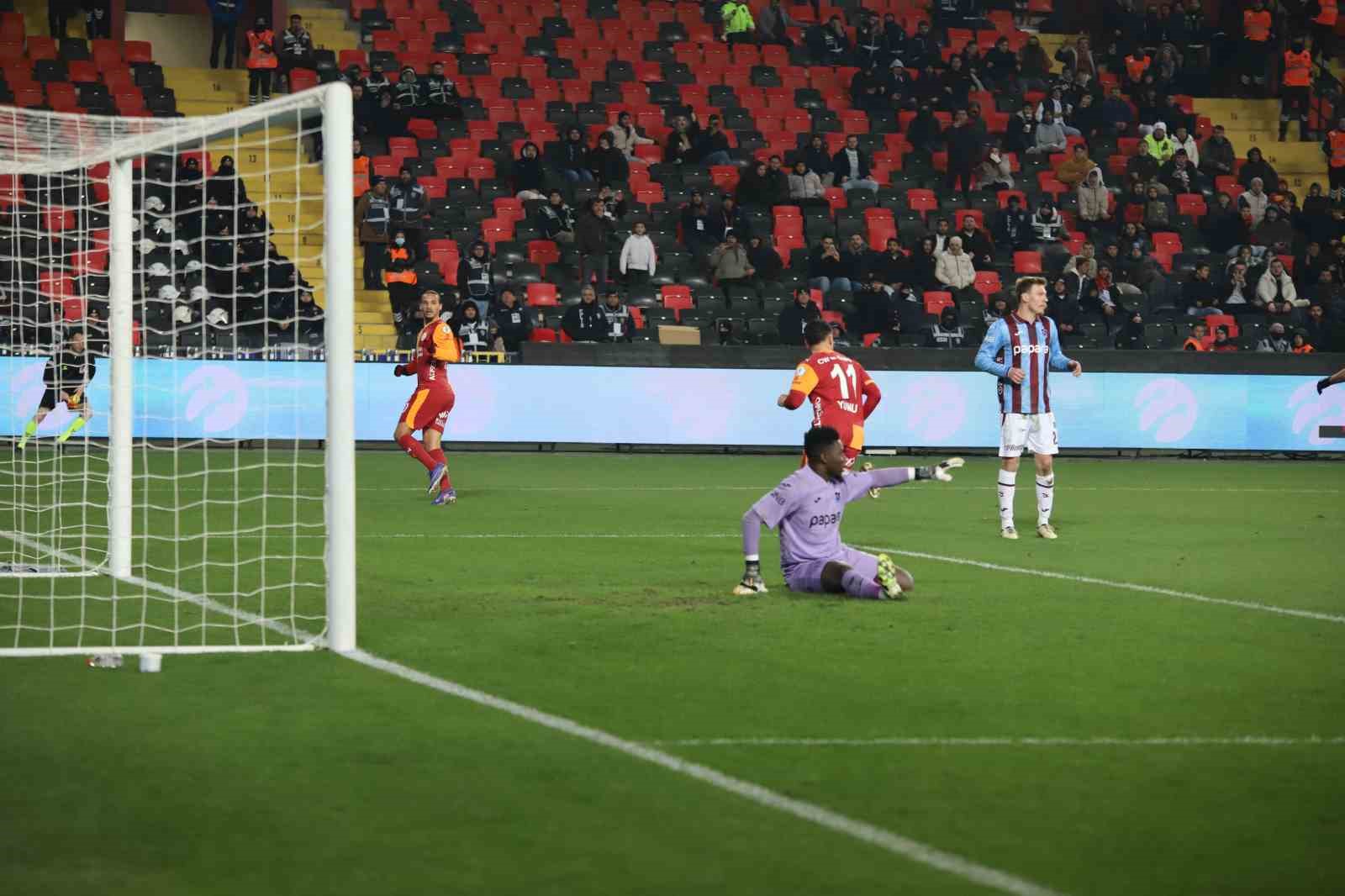 turkcell super kupada ilk finalist galatasaray 17 r1SJuPcL