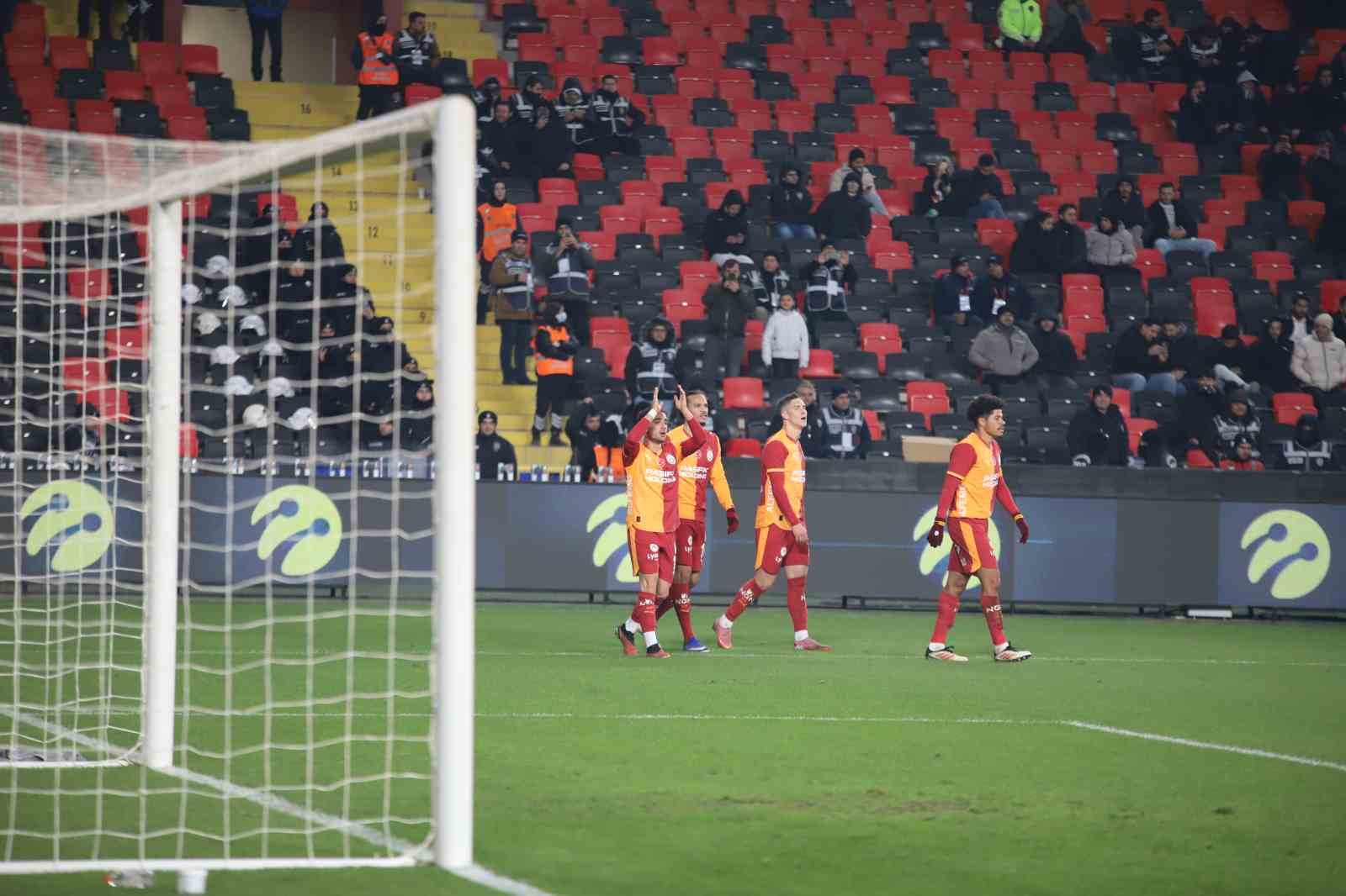 turkcell super kupada ilk finalist galatasaray 18 vvfT3ZGR