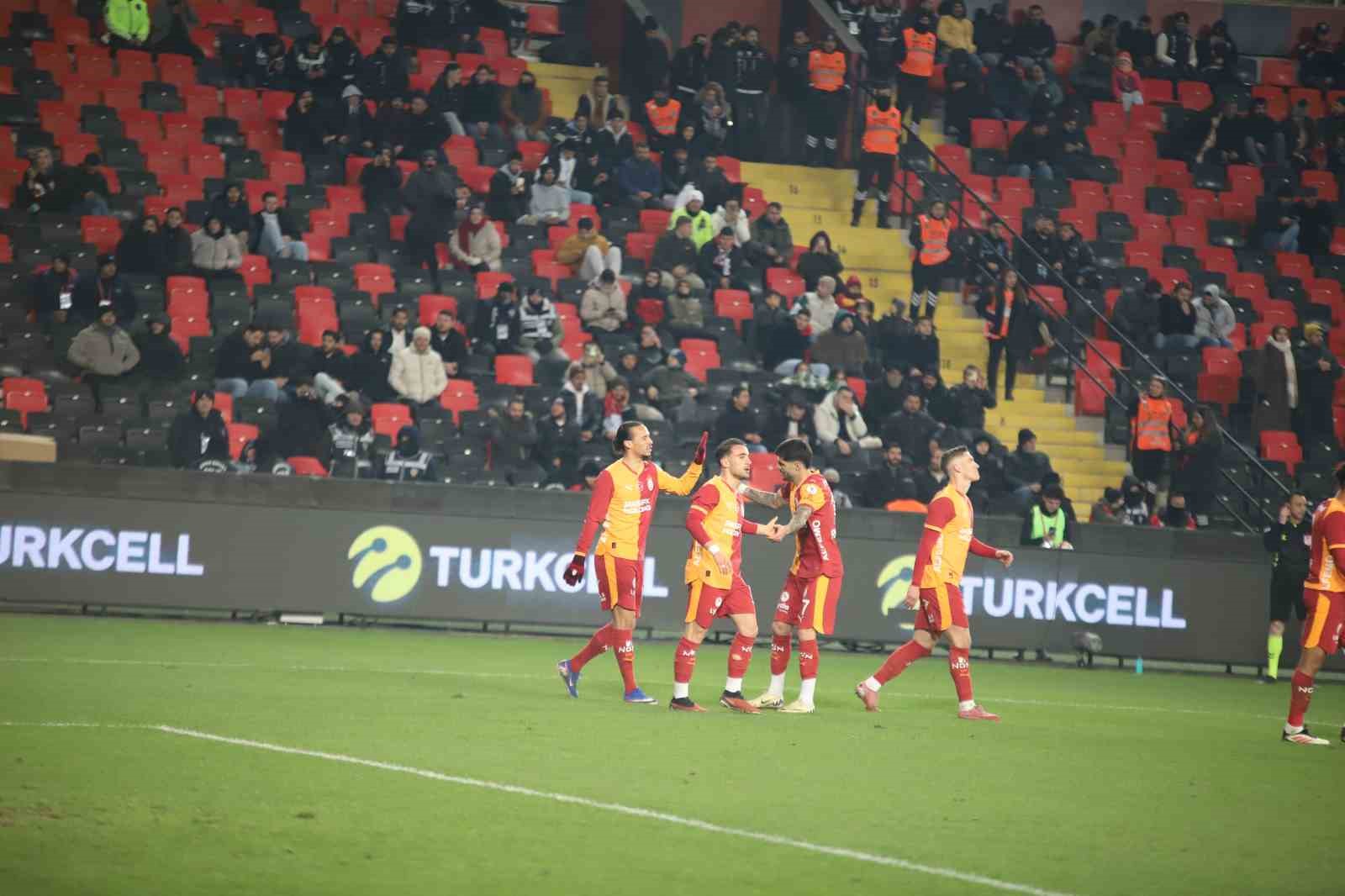 turkcell super kupada ilk finalist galatasaray 19 3gssPTKR