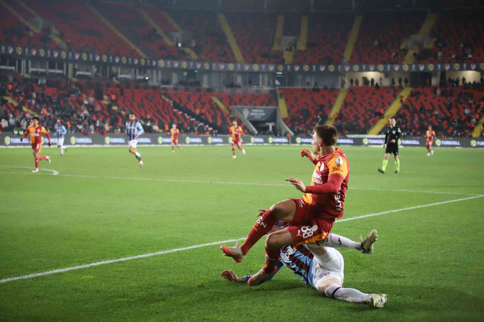 turkcell super kupada ilk finalist galatasaray 28 HhWQ581h