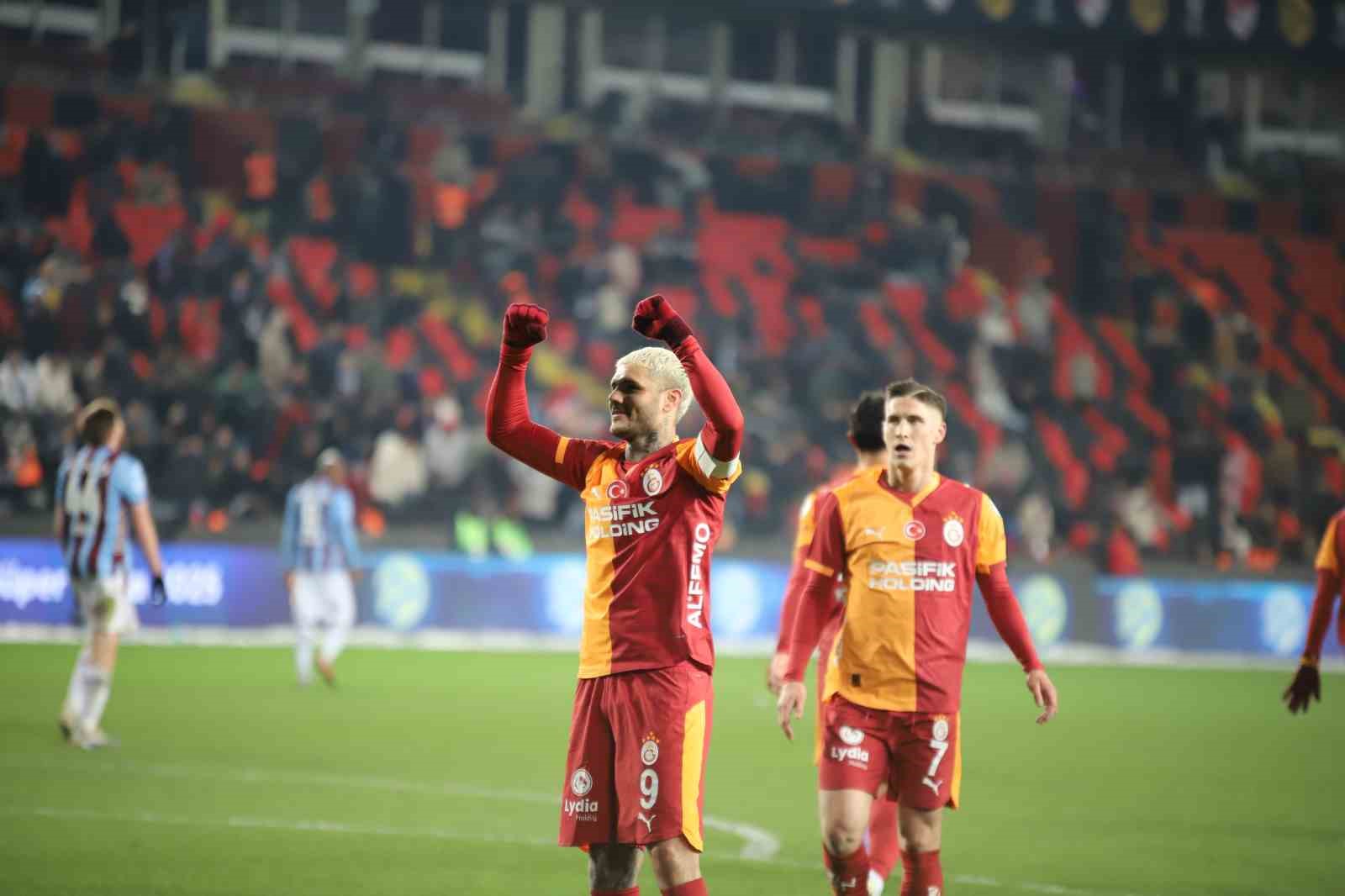 turkcell super kupada ilk finalist galatasaray 32 98RNlbTL