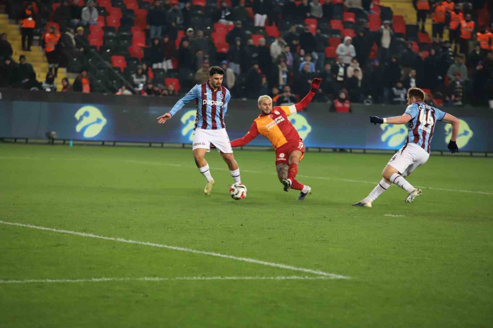 turkcell super kupada ilk finalist galatasaray 33 UiZwHQia