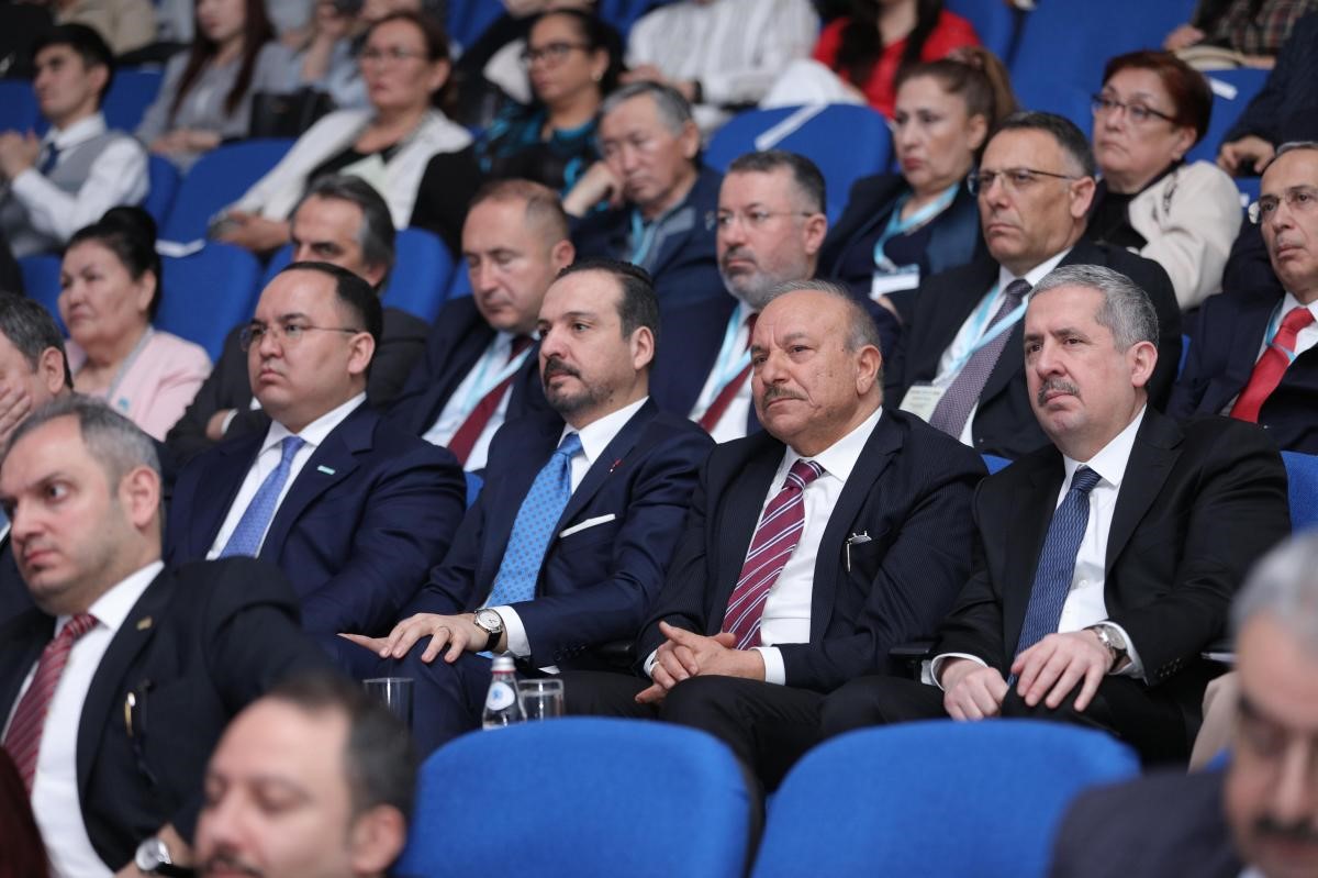 turkistanda hoca ahmet yesevi yolunda ahilik sempozyumu genis katilimla duzenlendi 1 RWbj8quu
