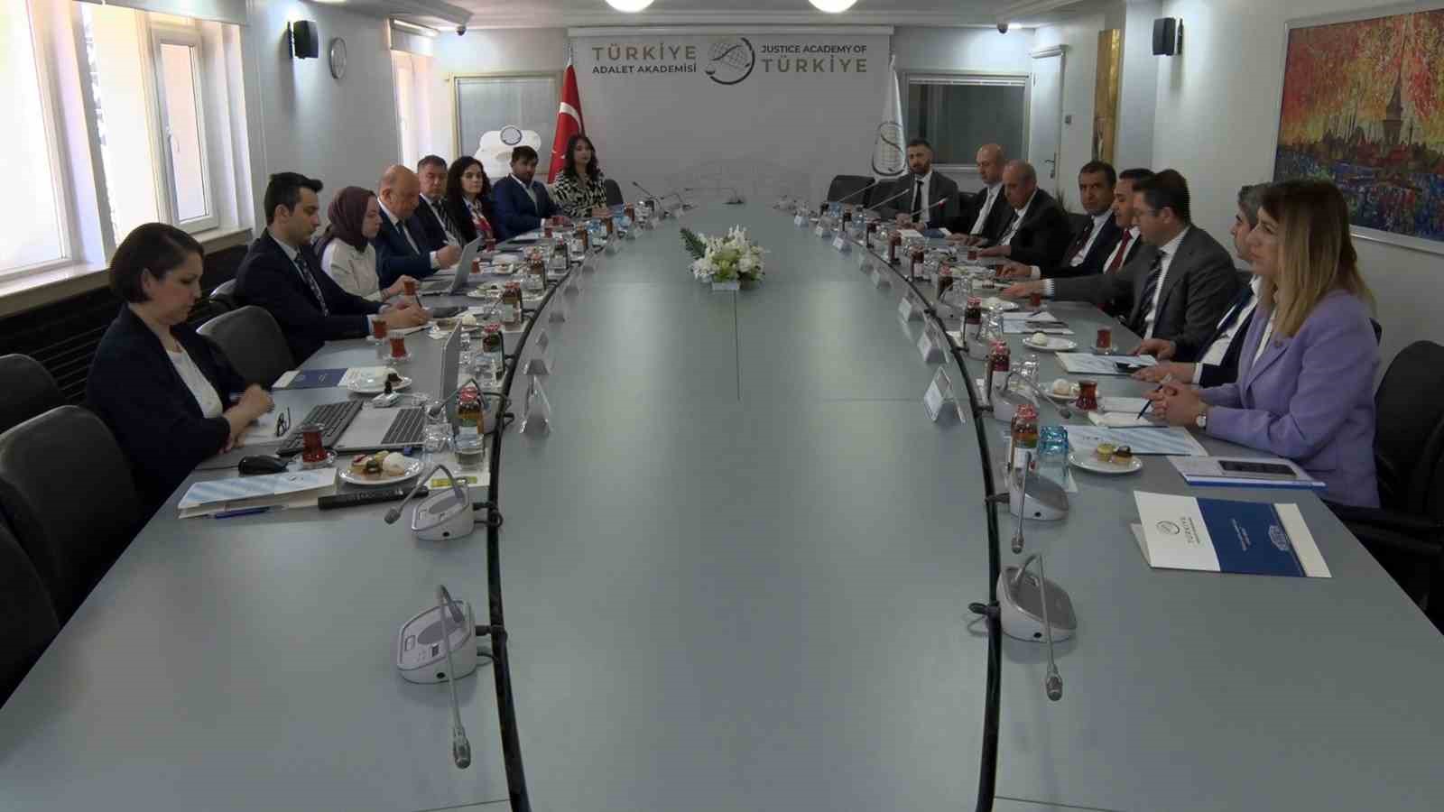 turkiye adalet akademisinden proje tanitim toplantisi 3 D1UecmJ8