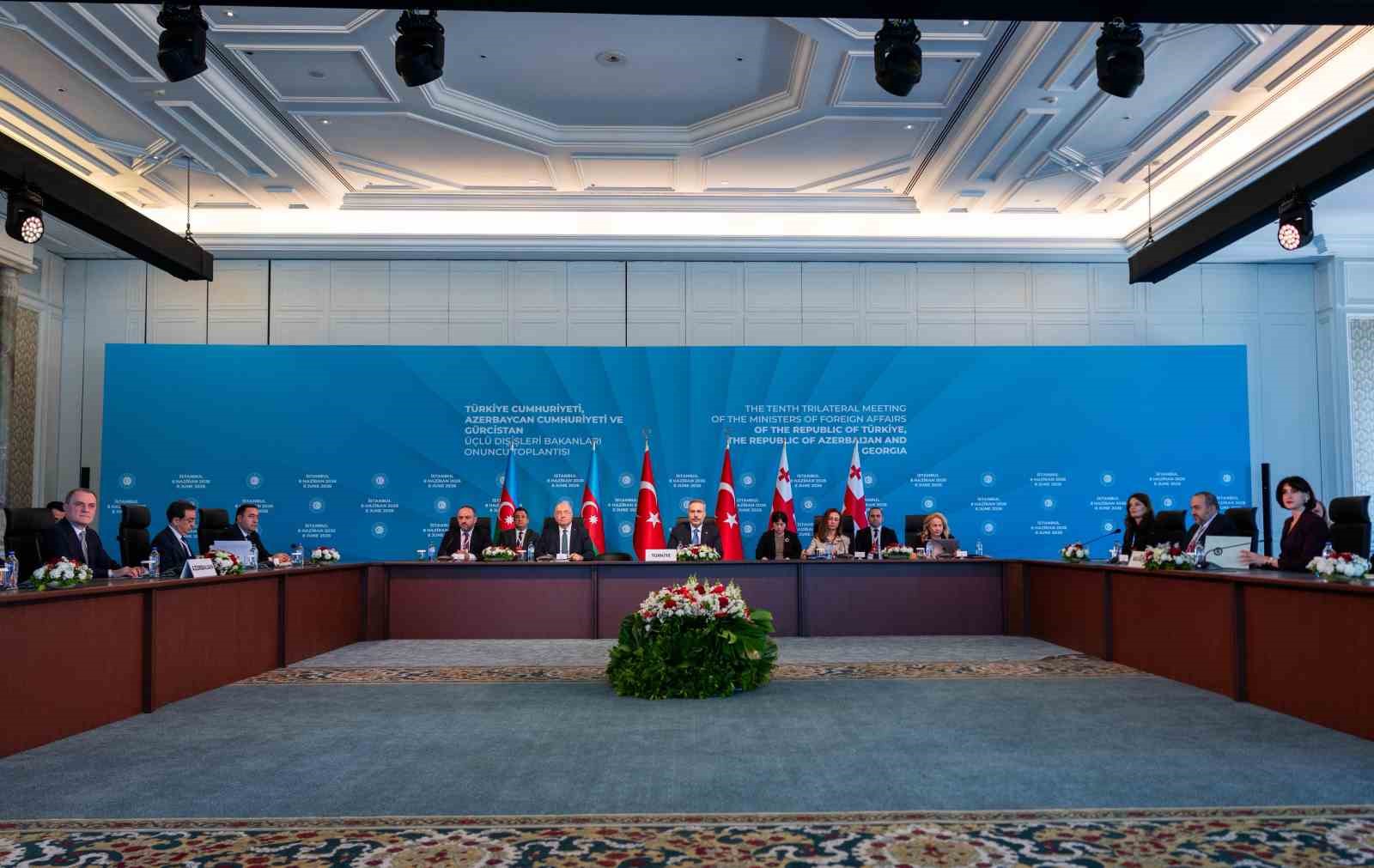 Türkiye-Azerbaycan-Gürcistan Üçlü Dışişleri Bakanları 10’uncu Toplantısı başladı 6 turkiye azerbaycan gurcistan uclu disisleri bakanlari 10uncu toplantisi basladi 2 sUJE71XS