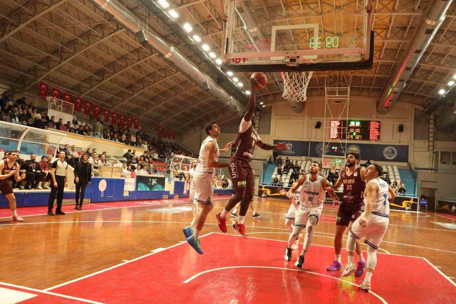 Türkiye Basketbol Ligi: Kocaeli BŞB Kağıtspor: 61 - Bandırma Bordo Basketbol: 82 15 turkiye basketbol ligi kocaeli bsb kagitspor 61 bandirma bordo basketbol 82 11 JuI5yeHT